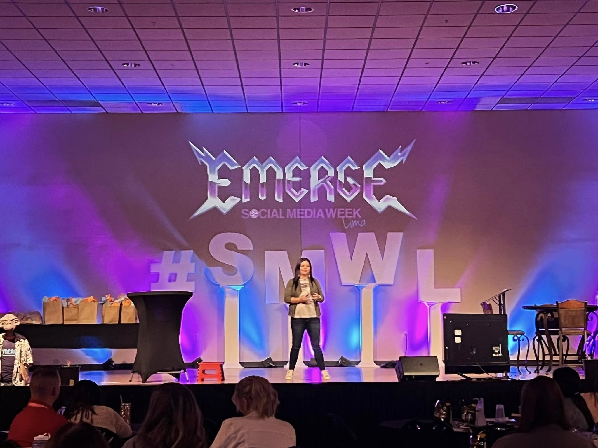 Julie Riley speaking at Social Media Week Lima